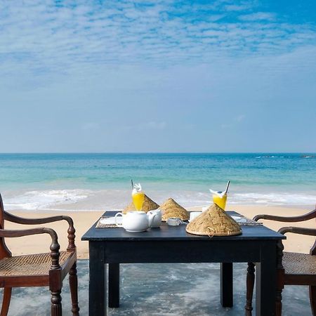 Blue Parrot Beach Villa Ambalangoda  Exterior photo