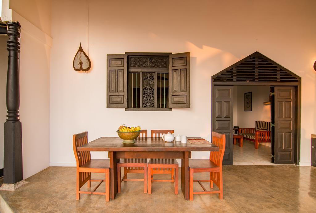 Blue Parrot Beach Villa Ambalangoda  Exterior photo
