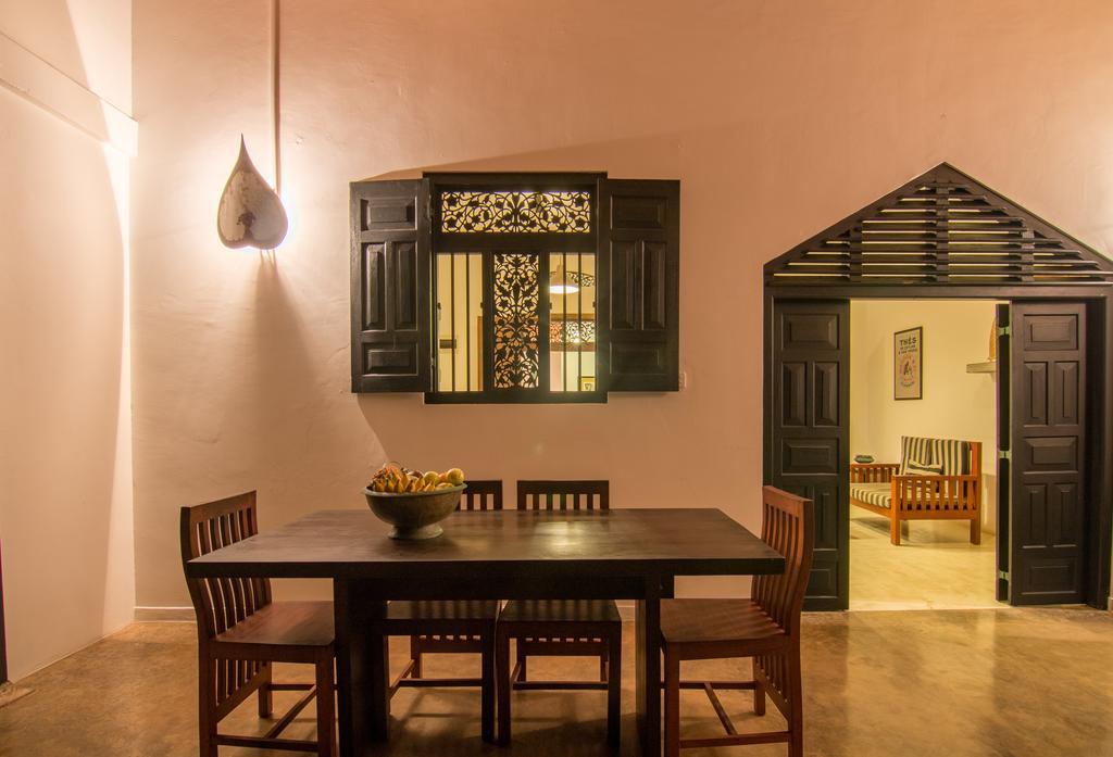 Blue Parrot Beach Villa Ambalangoda  Exterior photo