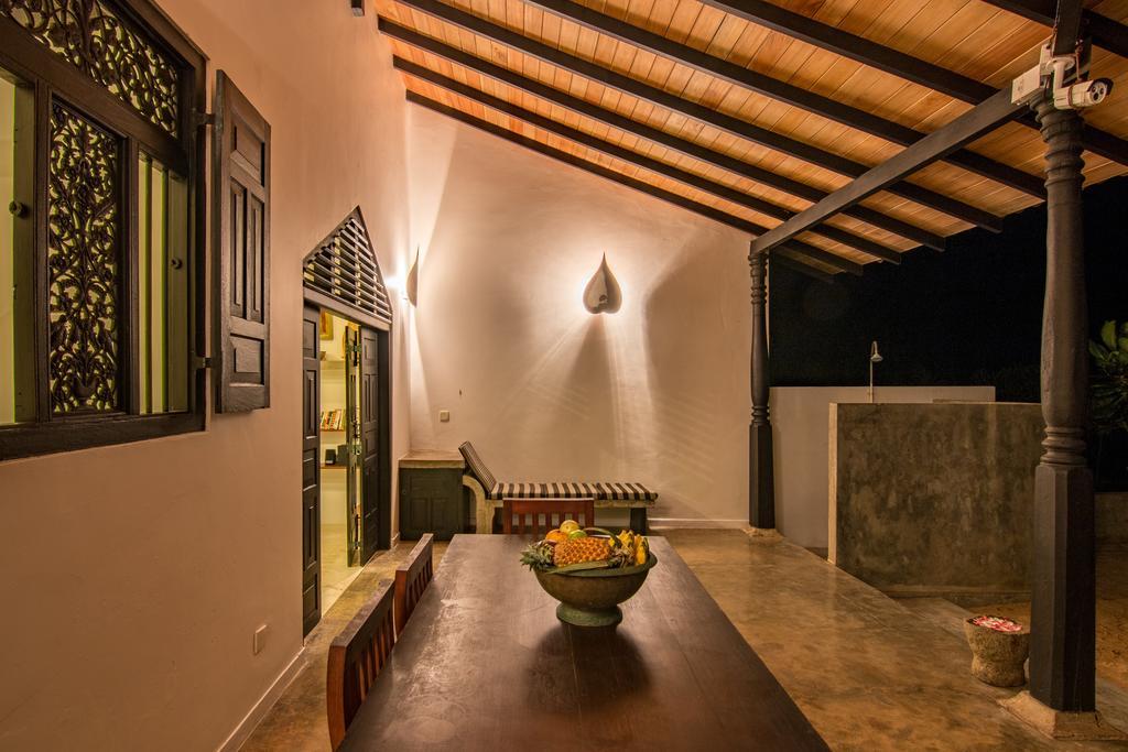 Blue Parrot Beach Villa Ambalangoda  Exterior photo