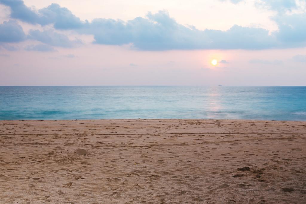 Blue Parrot Beach Villa Ambalangoda  Exterior photo
