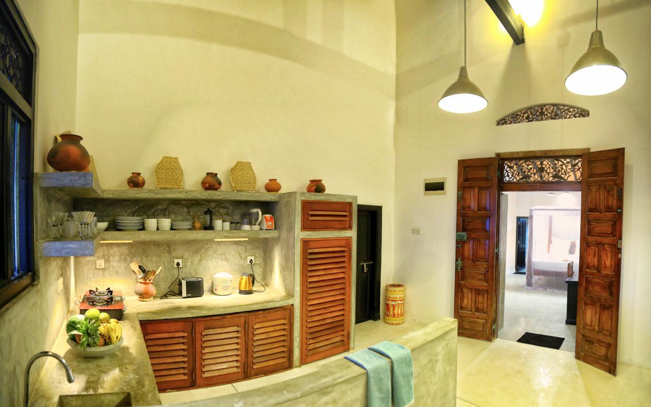 Blue Parrot Beach Villa Ambalangoda  Exterior photo