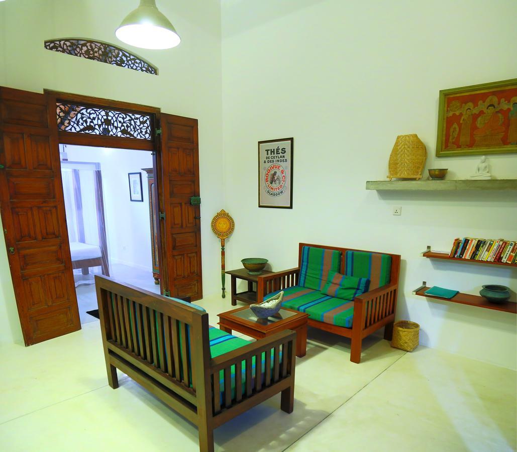 Blue Parrot Beach Villa Ambalangoda  Exterior photo